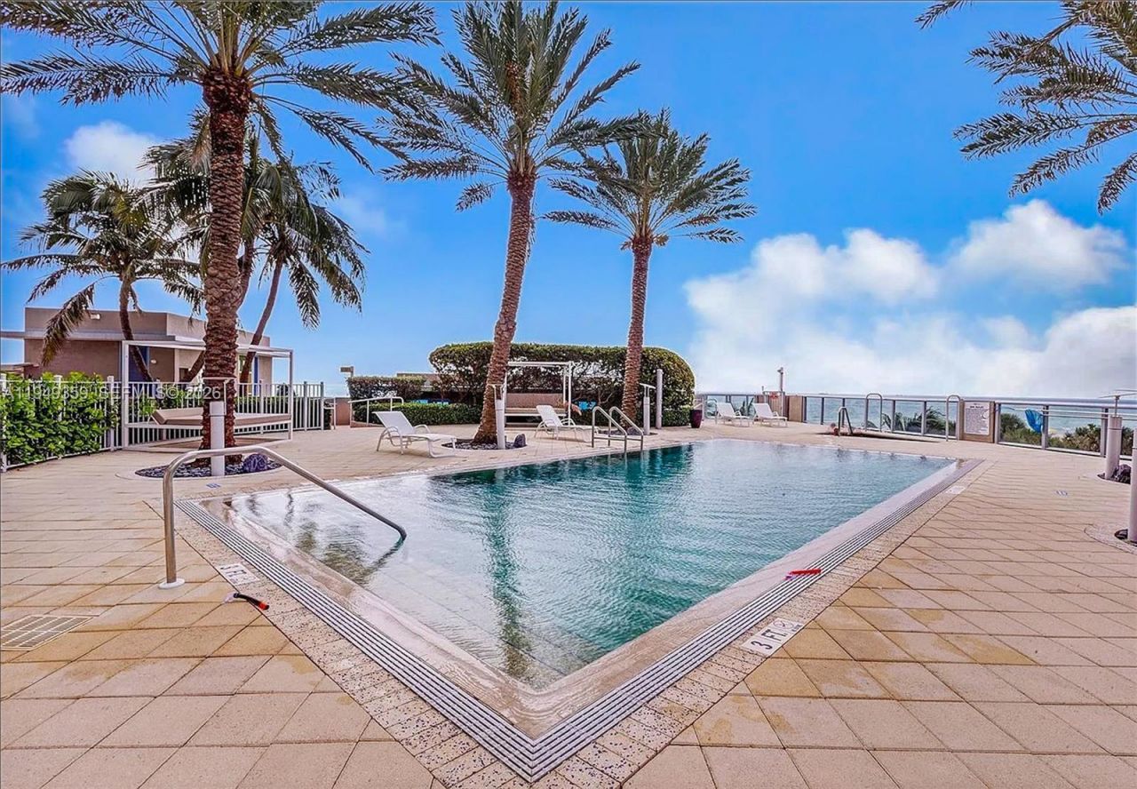 3801 Collins Ave, Unit 1105, Miami Beach, FL 33140 Photo