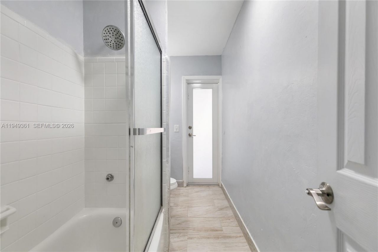 1211 NW 179th St, Miami Gardens, FL 33169 Photo