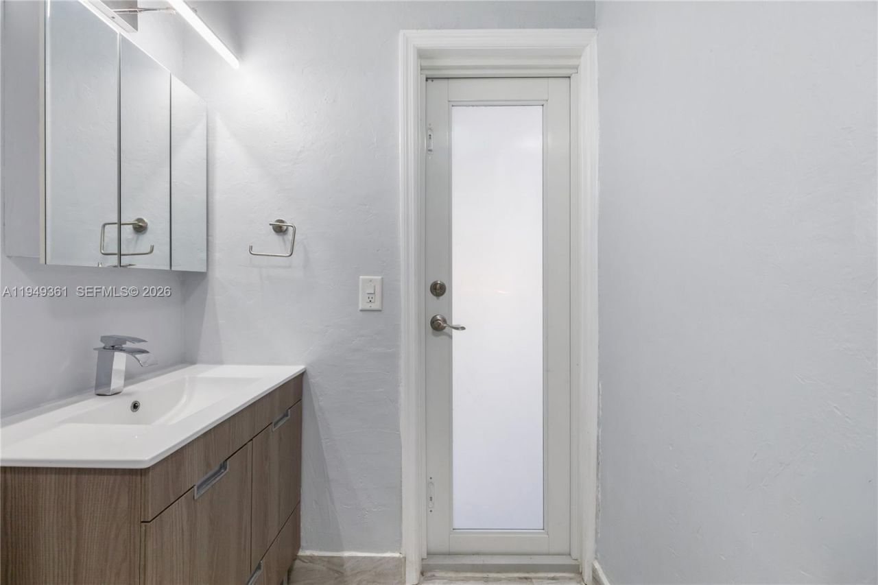 1211 NW 179th St, Miami Gardens, FL 33169 Photo