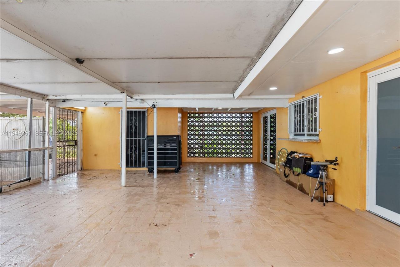 1211 NW 179th St, Miami Gardens, FL 33169 Photo