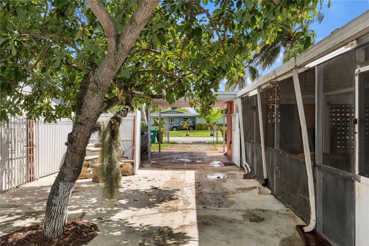 1211 NW 179th St, Miami Gardens, FL 33169 Photo