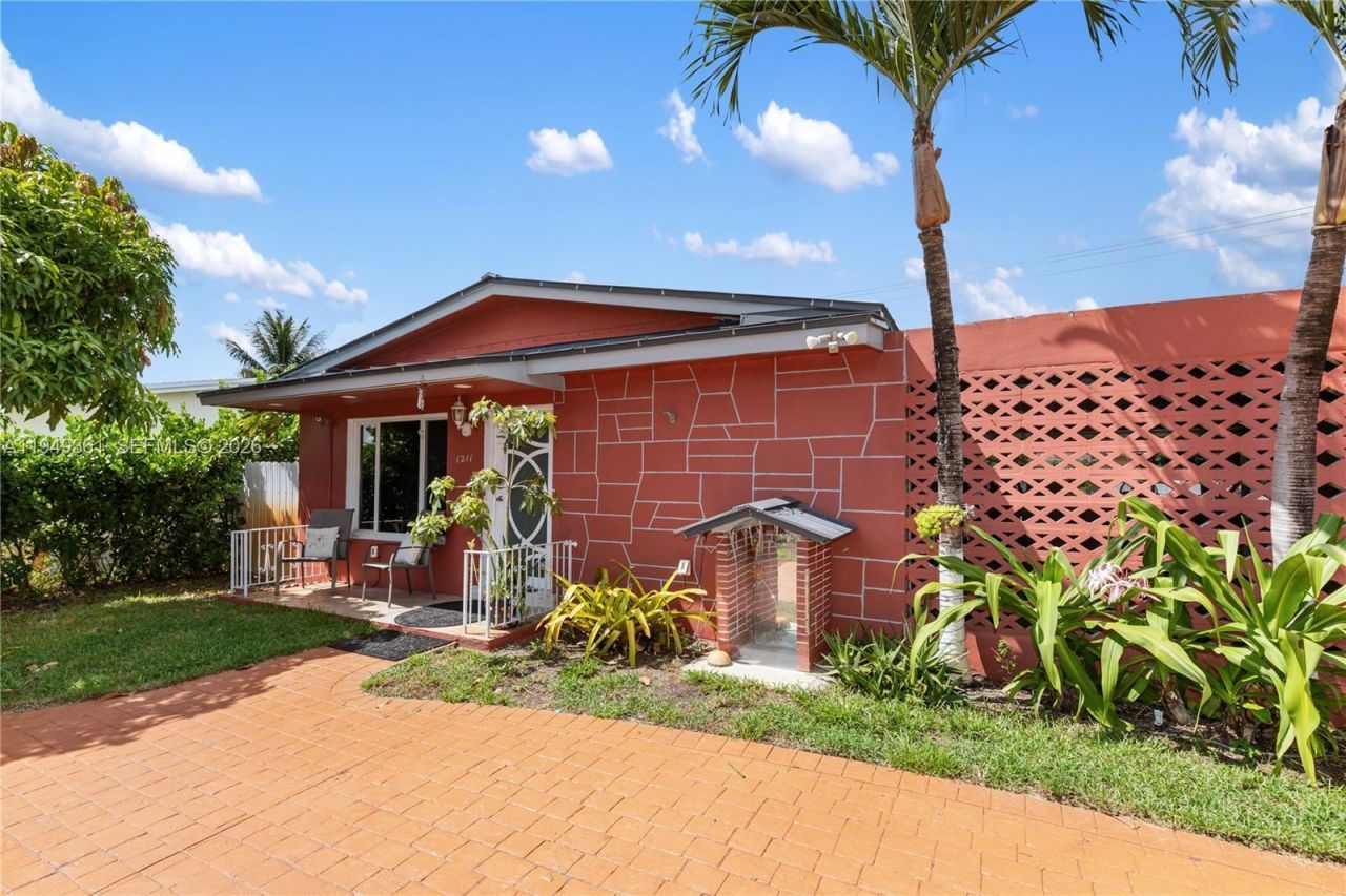 1211 NW 179th St, Miami Gardens, FL 33169 Photo