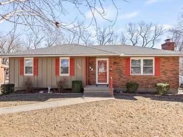2103 N York Road, Independence, MO 64058