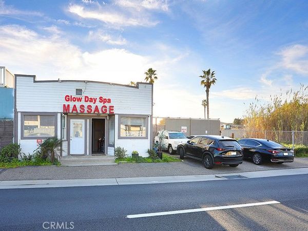 17181 Pacific Coast, Huntington Beach, CA 92649