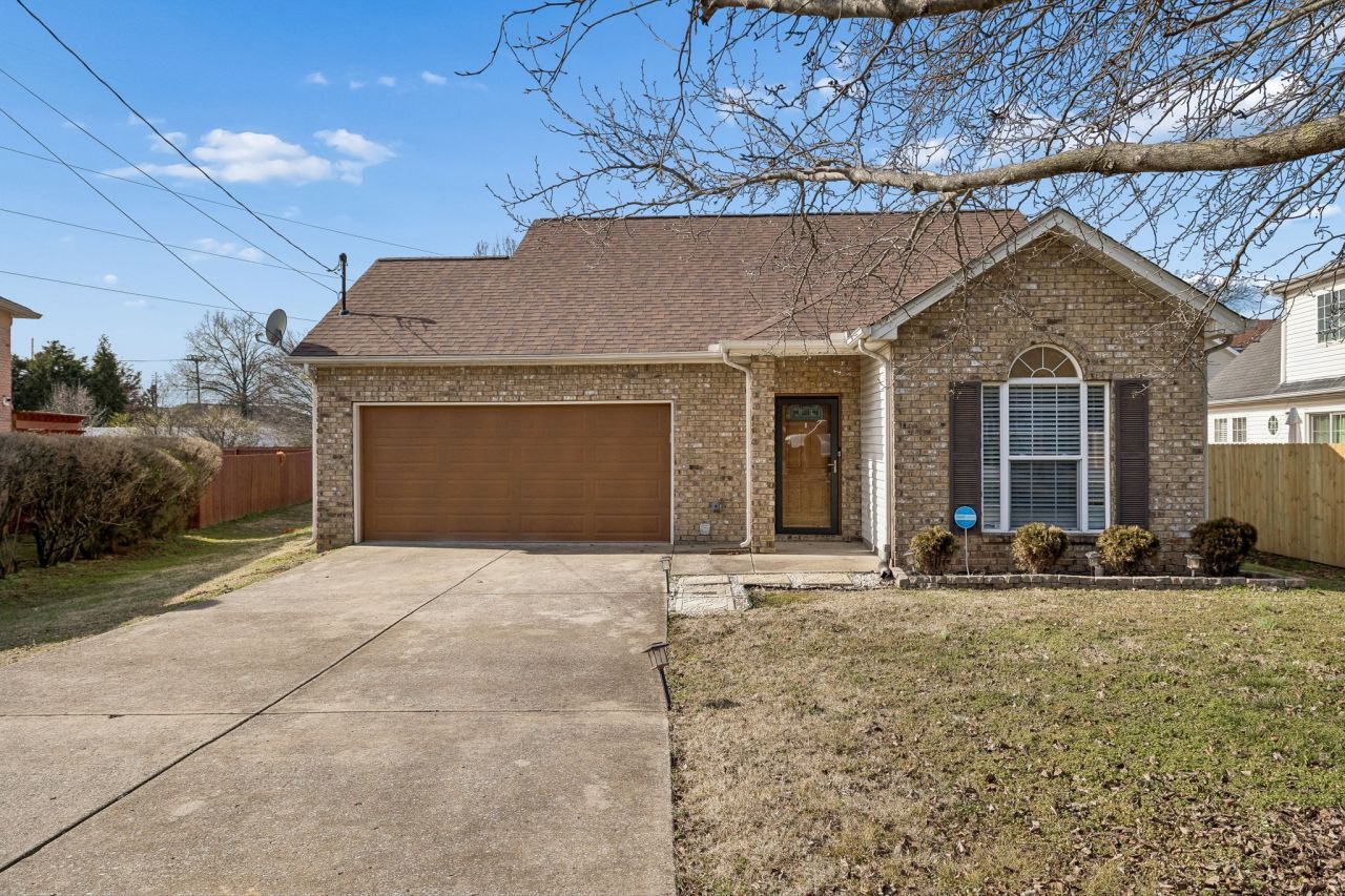 4904 Hickory Woods E, Antioch, TN 37013 Main Photo