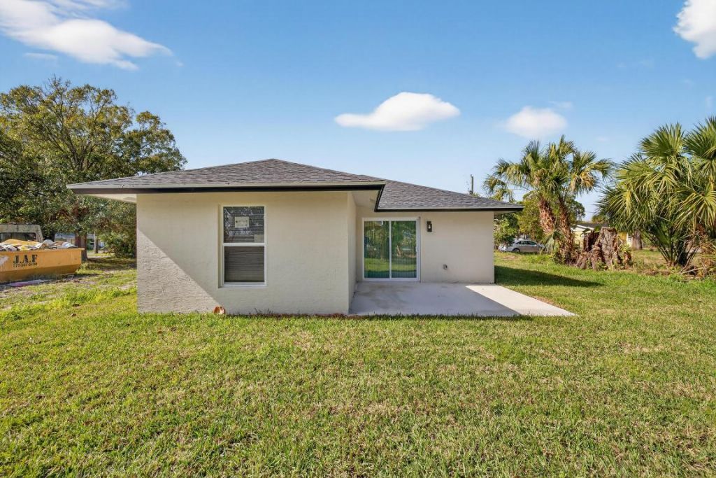 706 Dundas Court, Fort Pierce, FL 34950 Photo