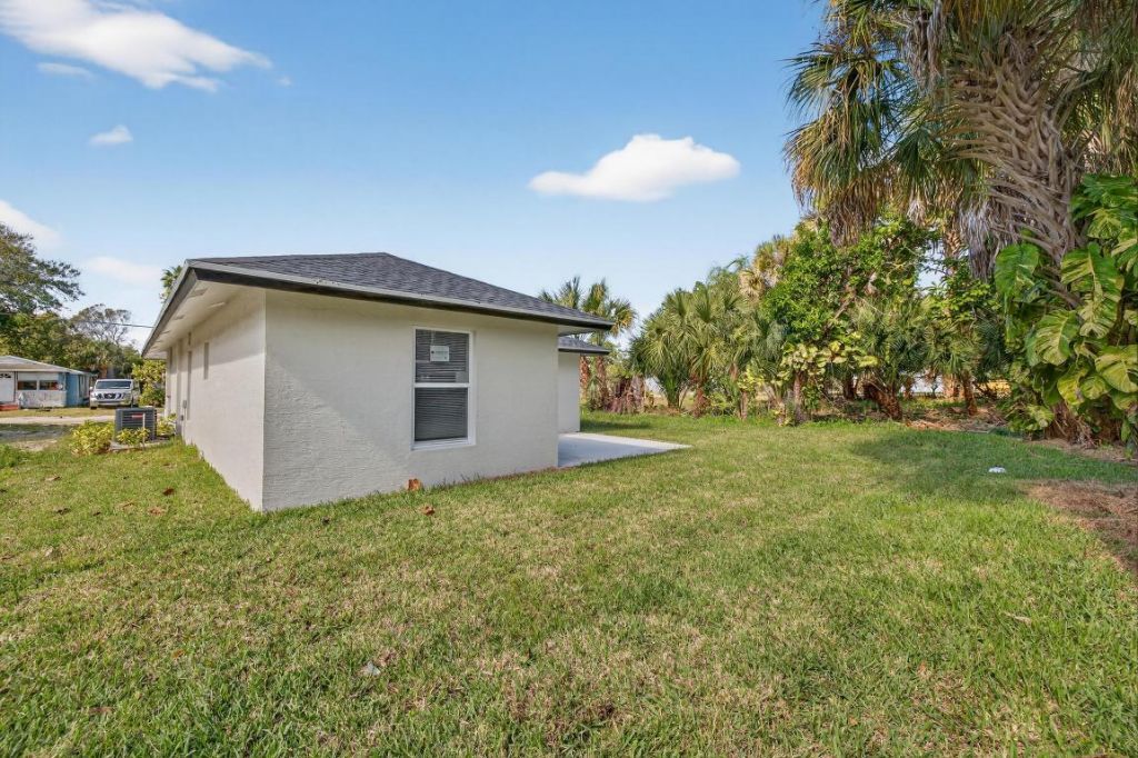 706 Dundas Court, Fort Pierce, FL 34950 Photo