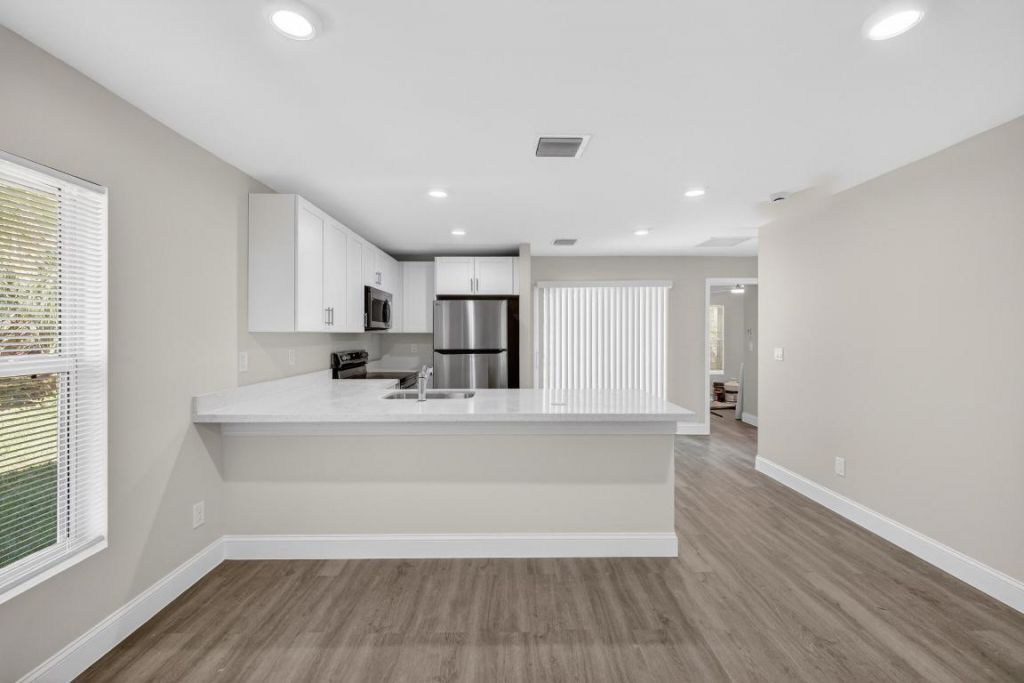 706 Dundas Court, Fort Pierce, FL 34950 Photo