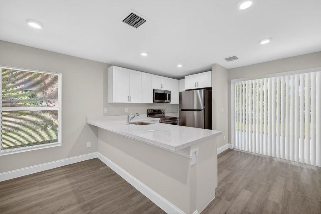 706 Dundas Court, Fort Pierce, FL 34950 Photo