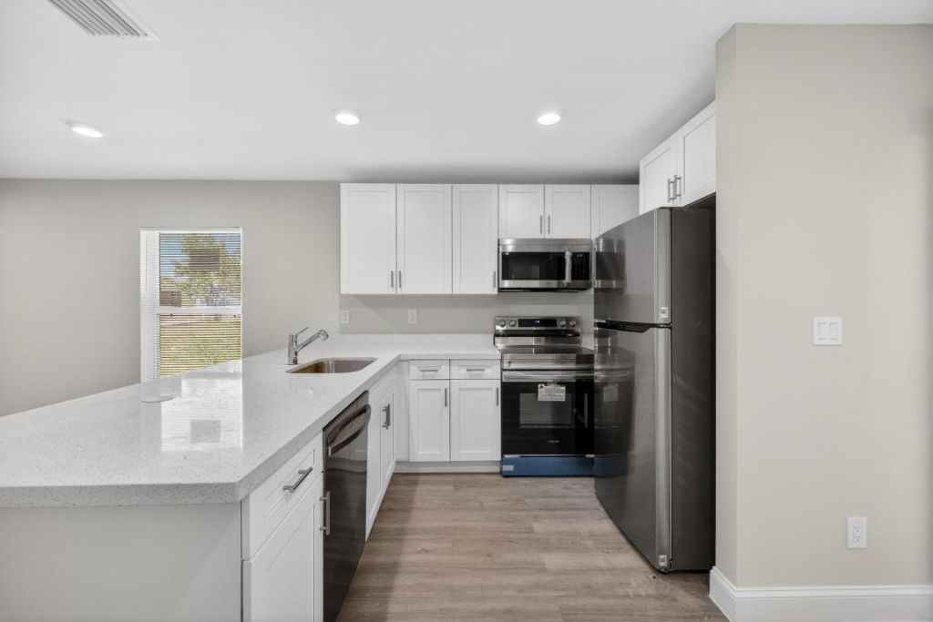 706 Dundas Court, Fort Pierce, FL 34950 Photo