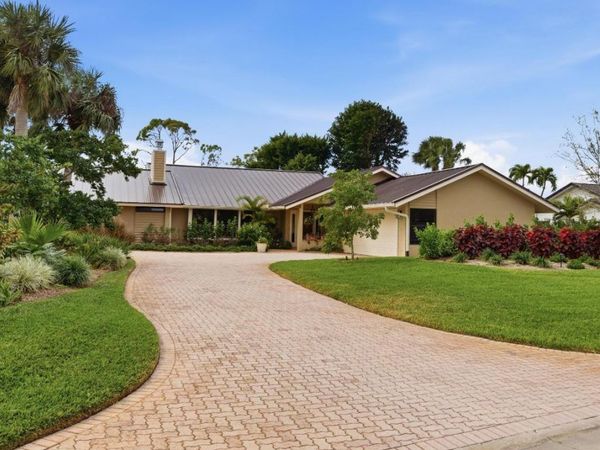 5081 SE Burning Tree Circle, Stuart, FL 34997