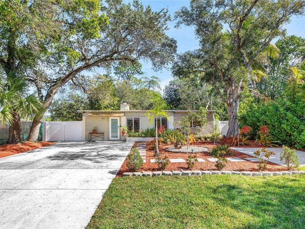 1300 SW 19th Ave, Fort Lauderdale, FL 33312
