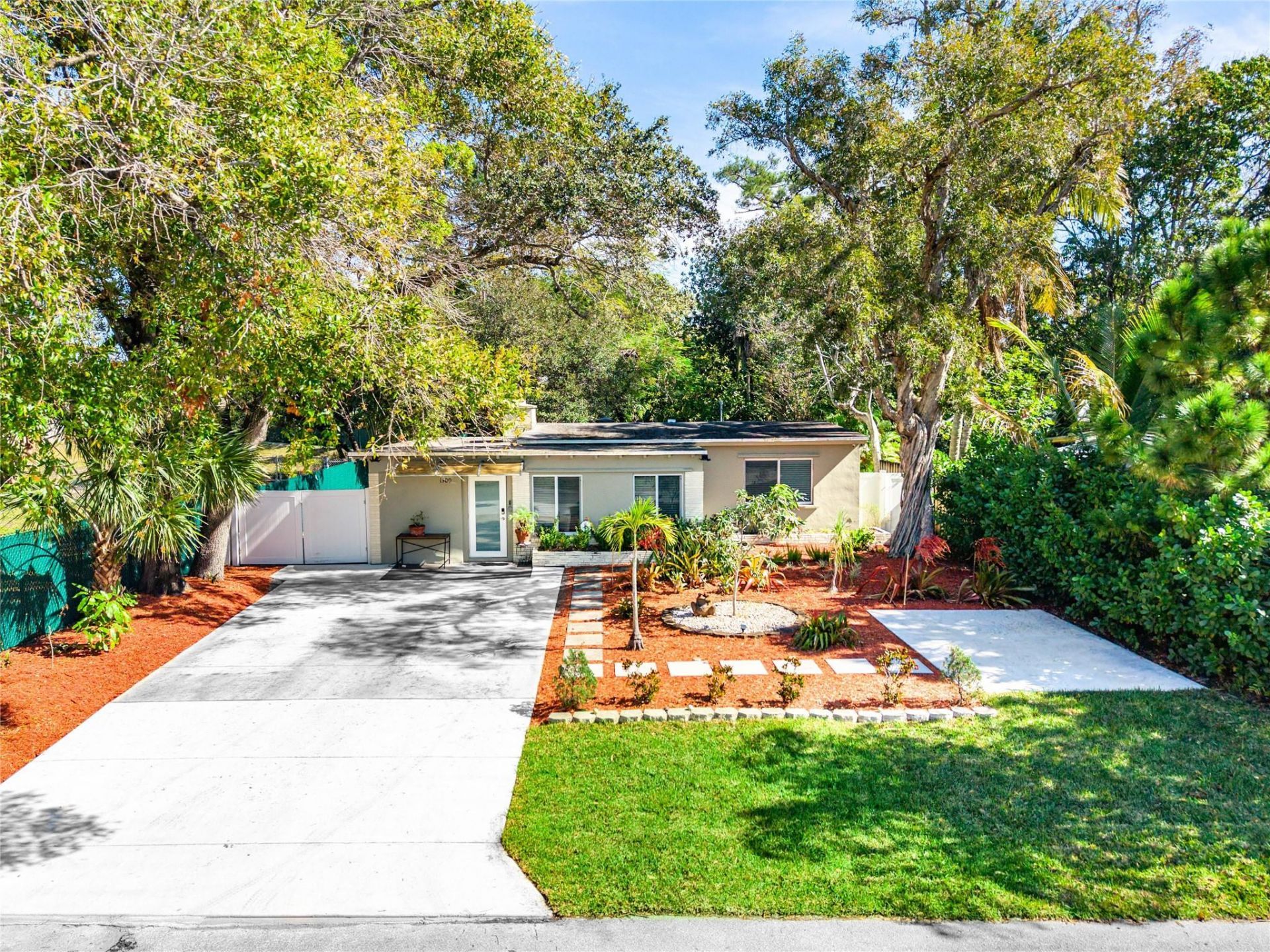 1300 SW 19th Avenue, Fort Lauderdale, FL 33312 Photo