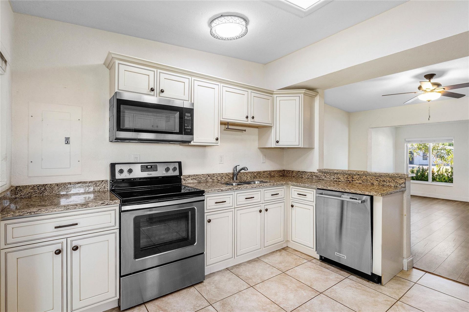 1300 SW 19th Avenue, Fort Lauderdale, FL 33312 Photo