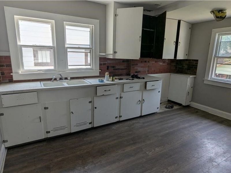 2242 East Avenue, Akron, OH 44314 Photo 28