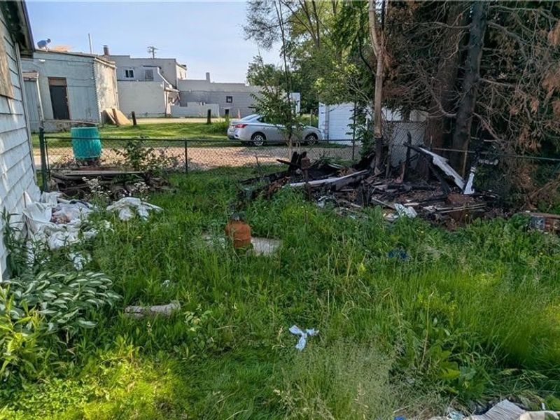 2242 East Avenue, Akron, OH 44314 Photo 40