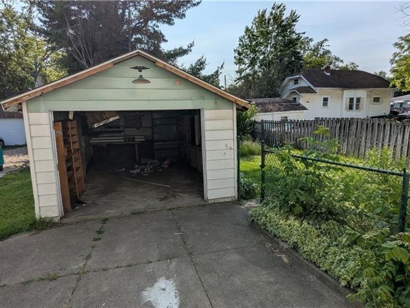 2242 East Avenue, Akron, OH 44314 Photo 43