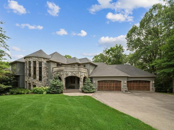 18844 Bearpath Trail, Eden Prairie, MN 55347