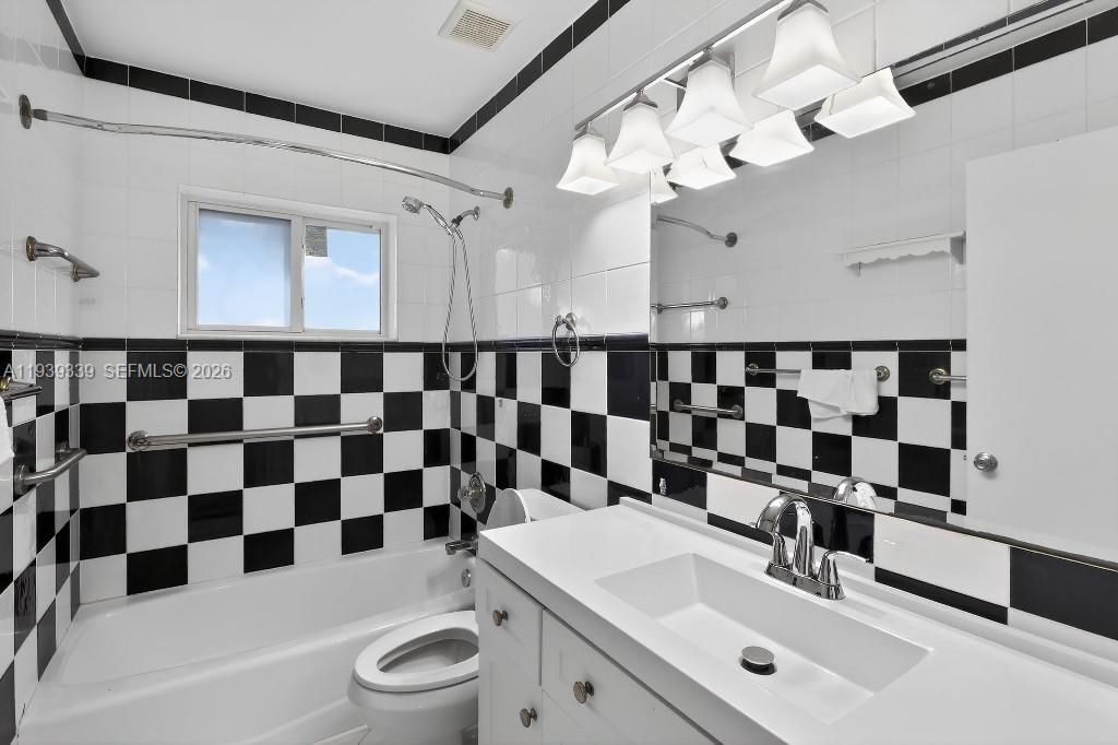 9900 SW 164th Ter, Miami, FL 33157 Photo