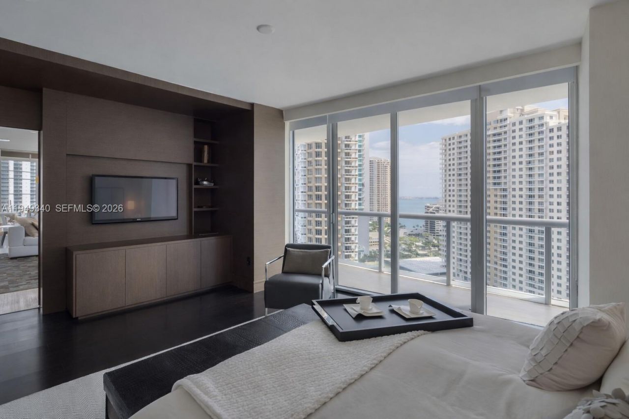 465 Brickell Ave, Unit 2101, Miami, FL 33131 Photo