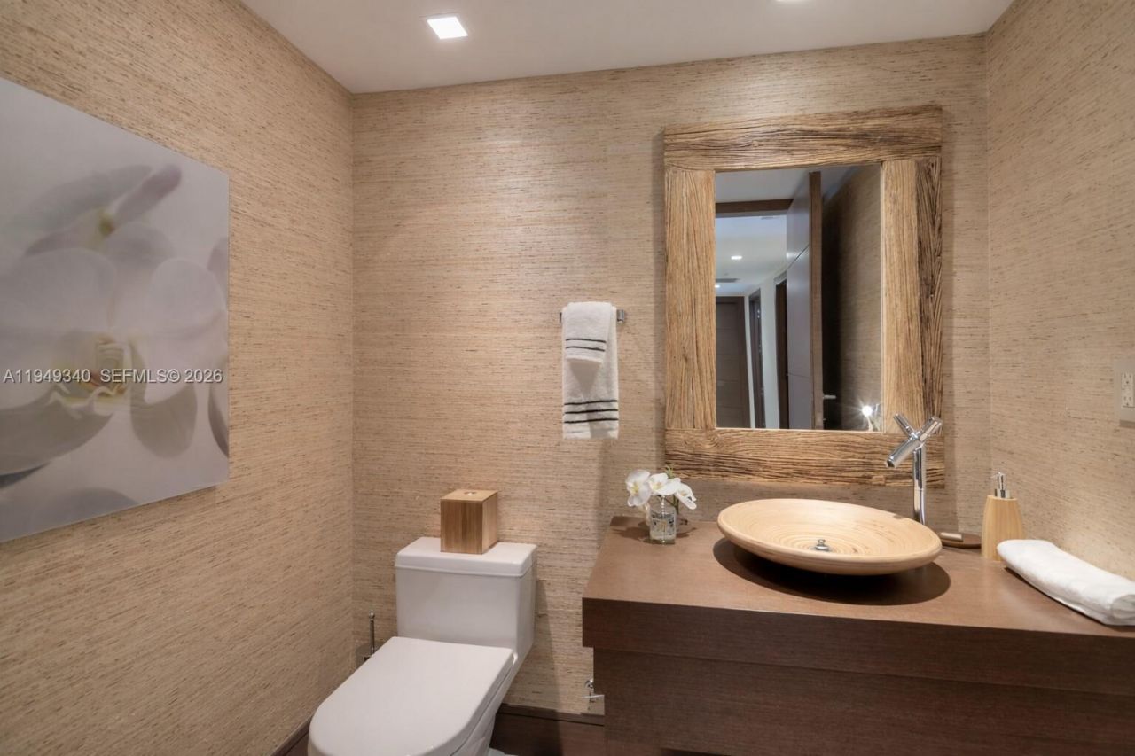 465 Brickell Ave, Unit 2101, Miami, FL 33131 Photo