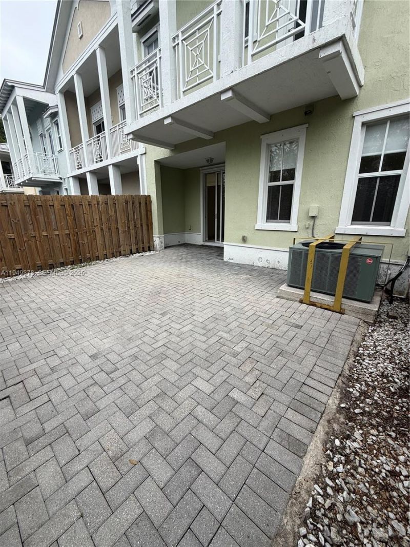 7412 NW 108th Path, Doral, FL 33178 Photo