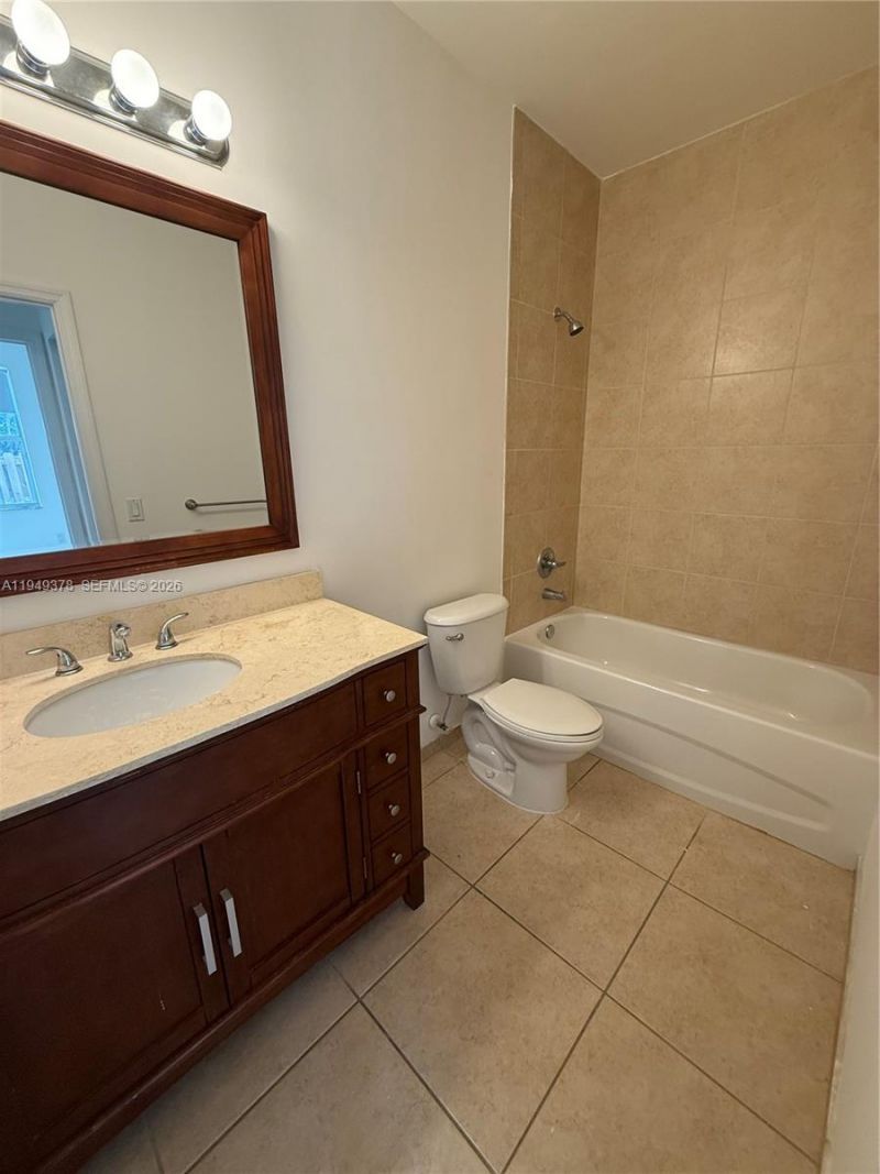 7412 NW 108th Path, Doral, FL 33178 Photo