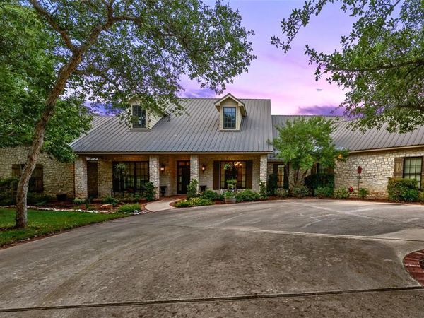 840 Winding Trail, Crawford, TX 76638