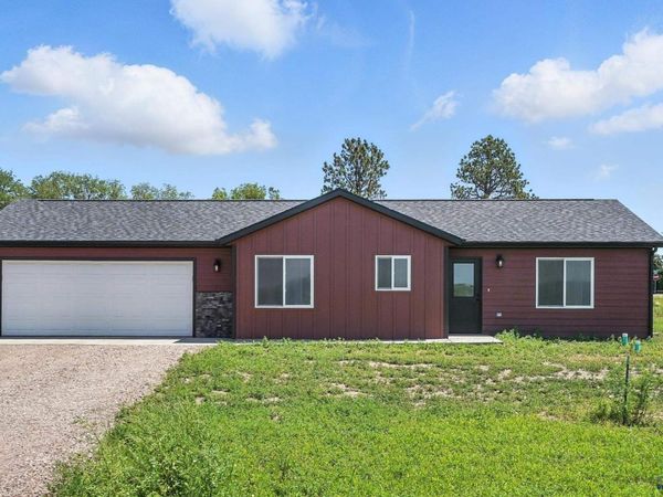 1026 DRIVER CIRCLE, Wall, SD 57790