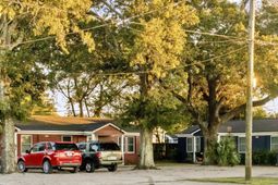 2023 Clements Avenue photo 4