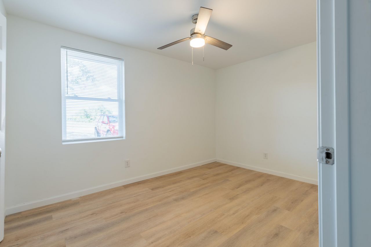 2023 Clements Avenue Photo 20