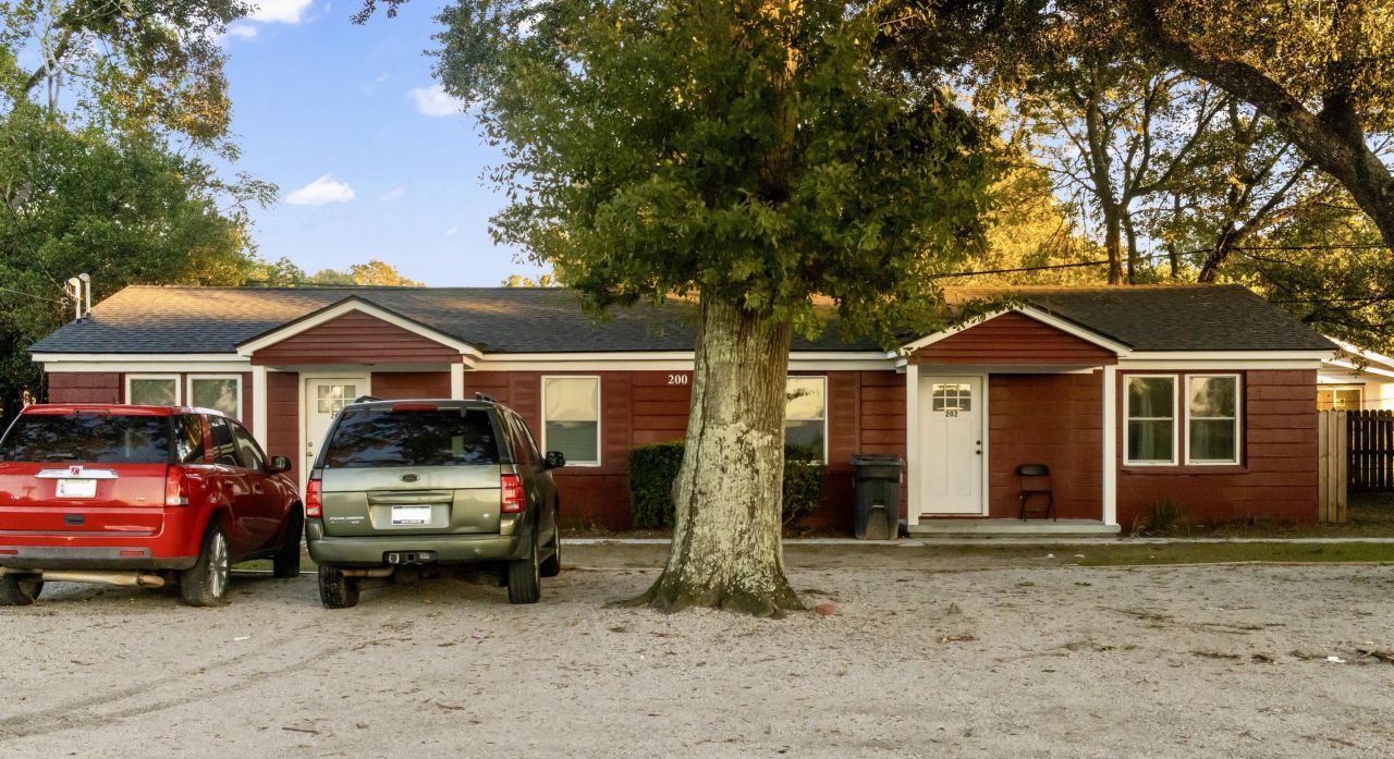 2023 Clements Avenue Photo 8