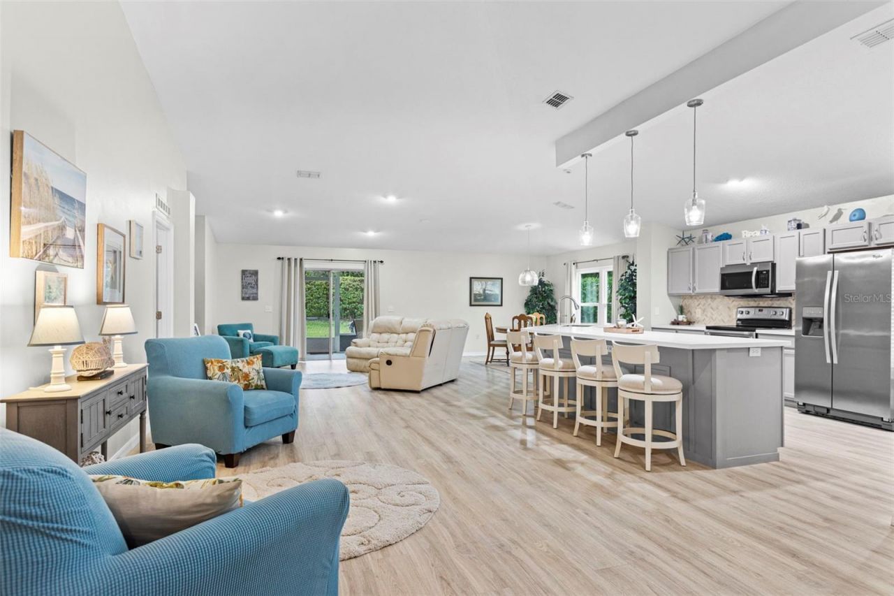 2551 12th Square Sw, Vero Beach, FL 32968 Main Photo