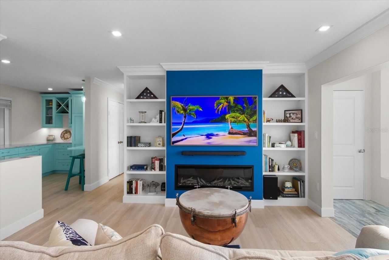 174 Golden Gate Point, Unit 32, Sarasota, FL 34236 Photo