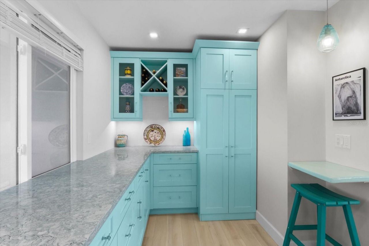 174 Golden Gate Point, Unit 32, Sarasota, FL 34236 Photo