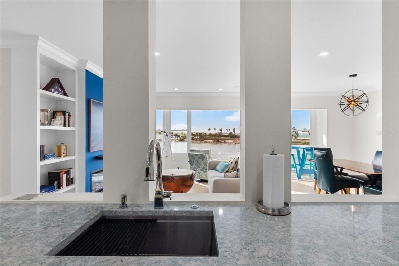 174 Golden Gate Point, Unit 32, Sarasota, FL 34236 Photo