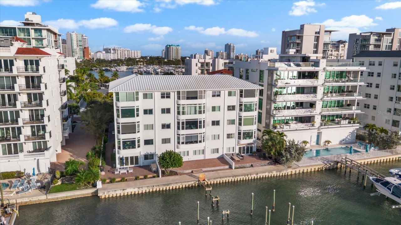 174 Golden Gate Point, Unit 32, Sarasota, FL 34236 Photo