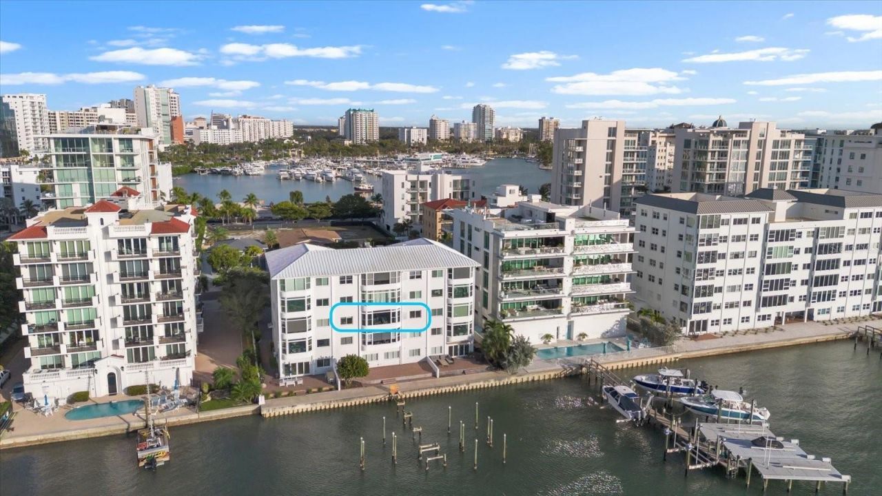 174 Golden Gate Point, Unit 32, Sarasota, FL 34236 Photo