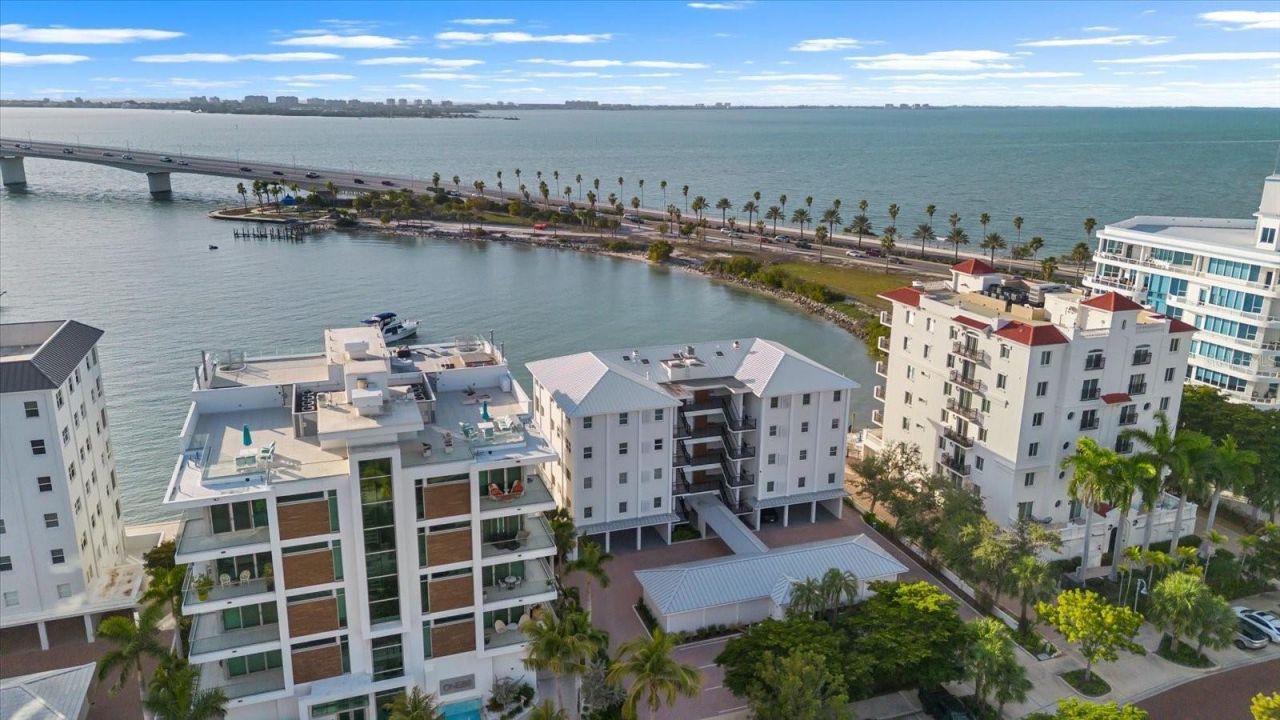 174 Golden Gate Point, Unit 32, Sarasota, FL 34236 Photo