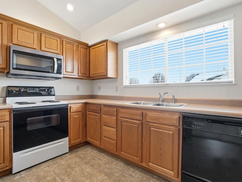 1711 Pinehurst Drive, Springfield, OH 45502 Photo 10