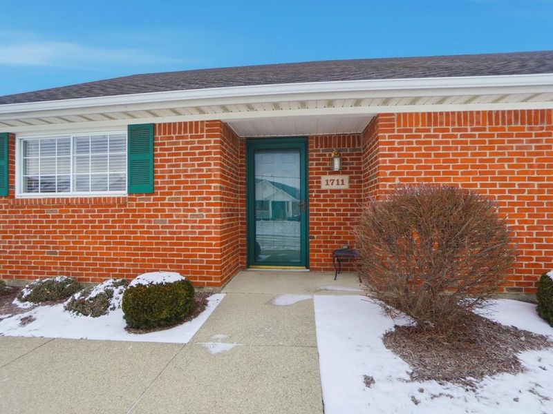 1711 Pinehurst Drive, Springfield, OH 45502 Photo 2