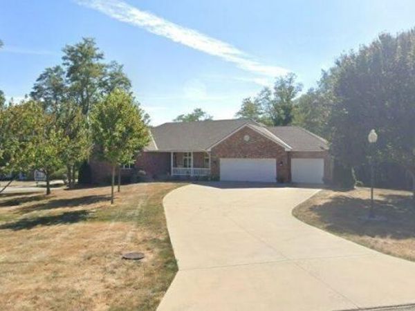 4203 SE Willow Ridge Court, Blue Springs, MO 64014