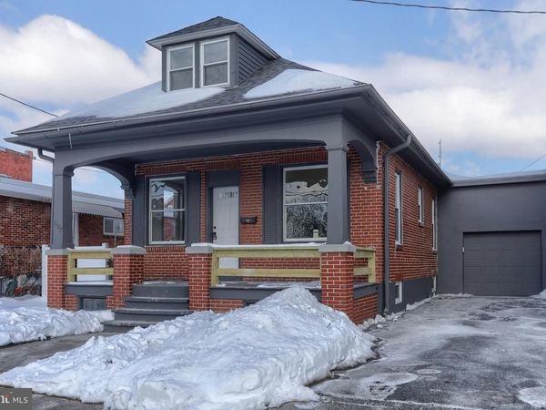 207 E LEHMAN STREET, LEBANON, PA 17046