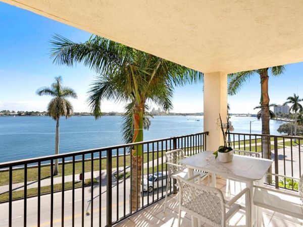 1801 N Flagler Drive, Unit 401, West Palm Beach, FL 33407