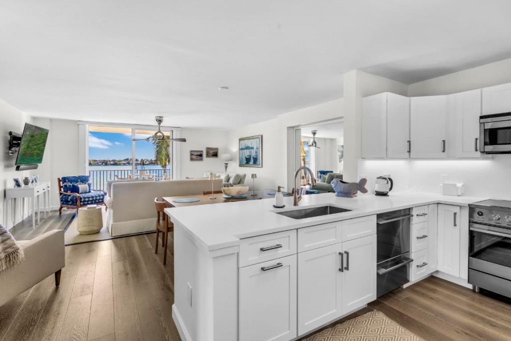 1801 N Flagler Drive, Unit 401, West Palm Beach, FL 33407 Photo