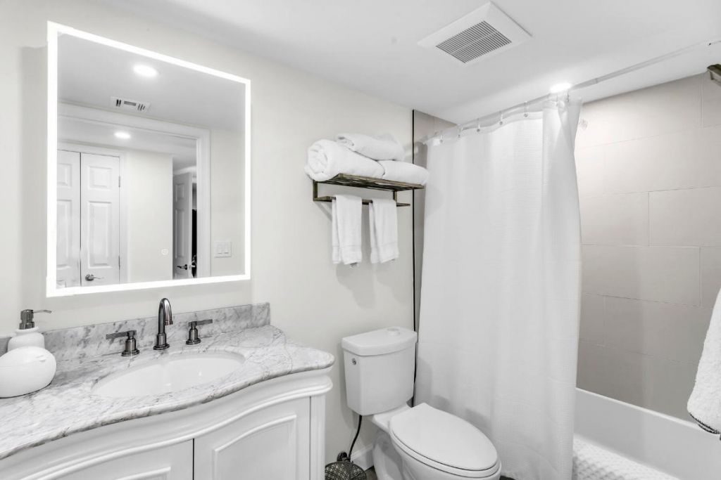 1801 N Flagler Drive, Unit 401, West Palm Beach, FL 33407 Photo