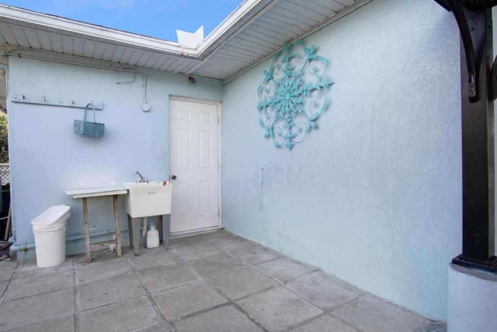 205 NE Ardsley Drive, Port Saint Lucie, FL 34983 Photo