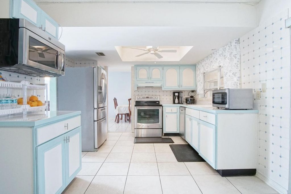 205 NE Ardsley Drive, Port Saint Lucie, FL 34983 Photo