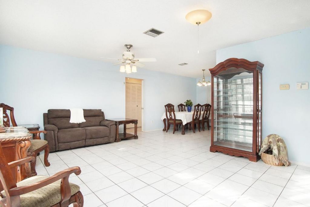 205 NE Ardsley Drive, Port Saint Lucie, FL 34983 Photo