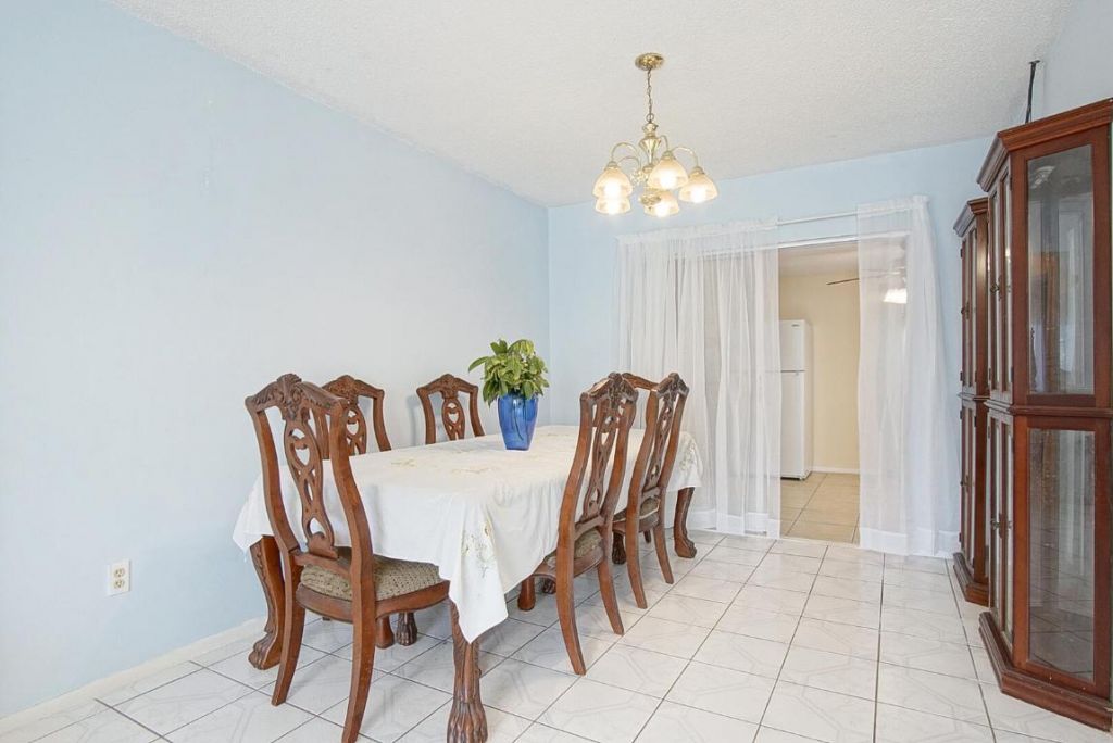 205 NE Ardsley Drive, Port Saint Lucie, FL 34983 Photo